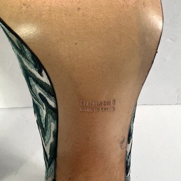 J. Renee Shoe Womens 9 M Heel Pump Blue Chevron Pattern Pointed Toe Leather Upp - Picture 12 of 12